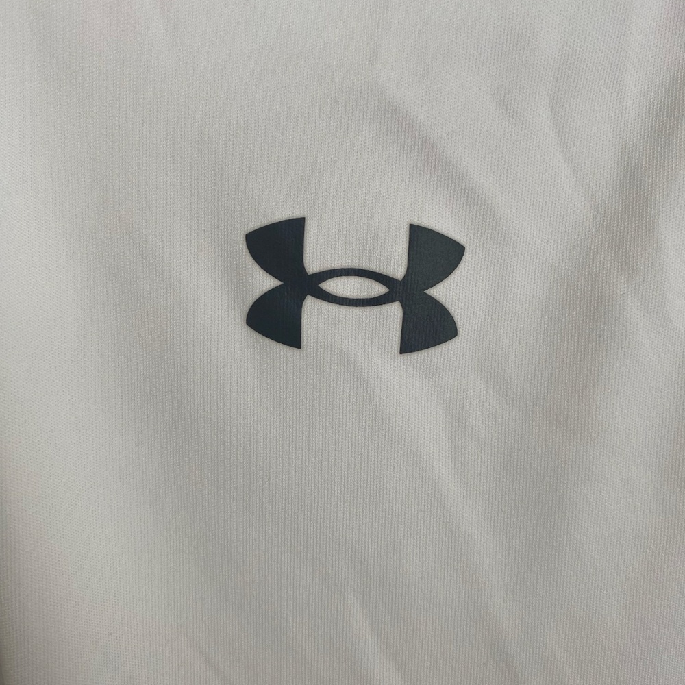 Under Armour White 1/2 Zip Shirt - Men's Medium - Picture 4 of 5